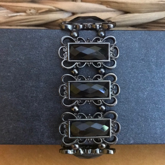 Jewelry - Bracelet